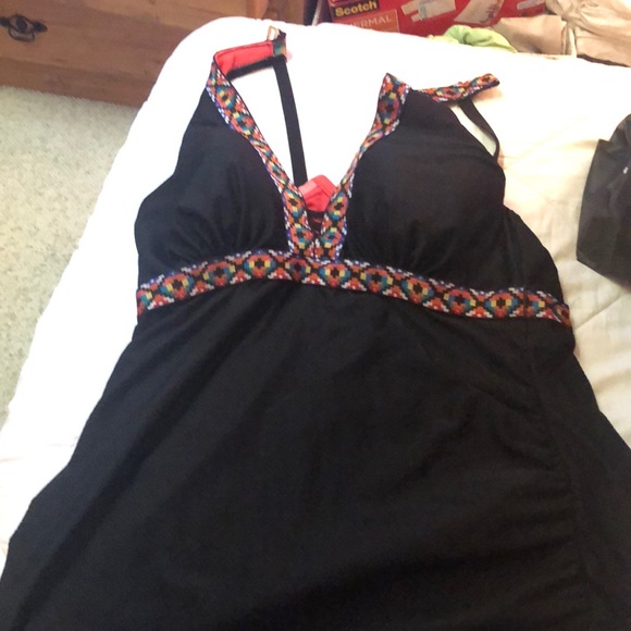 plus size swim top with built in bra